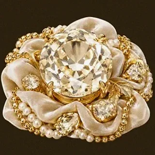 Faceted gemstone — Simsinos